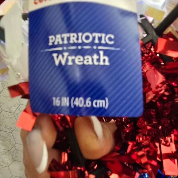 4th of July, Patriotic Stars and Stripes Tinsel Wreath, Red/White/Blue, 16", New - Picture 4 of 7